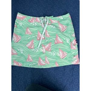 Vineyard Vines Overboard Mangrove Sailboat Green Pink Skirt Size 2 EUC